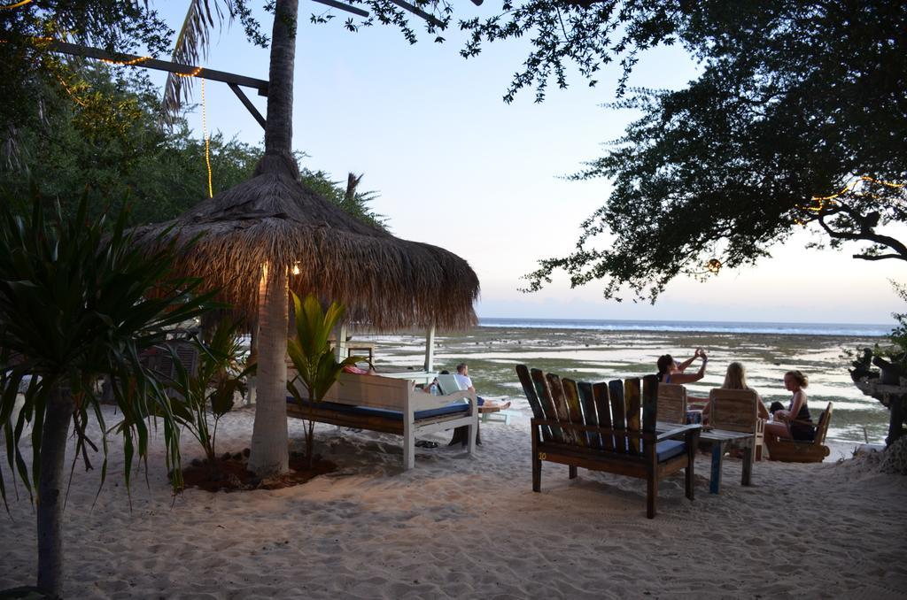 Serene Beach Villa Gili Trawangan Extérieur photo